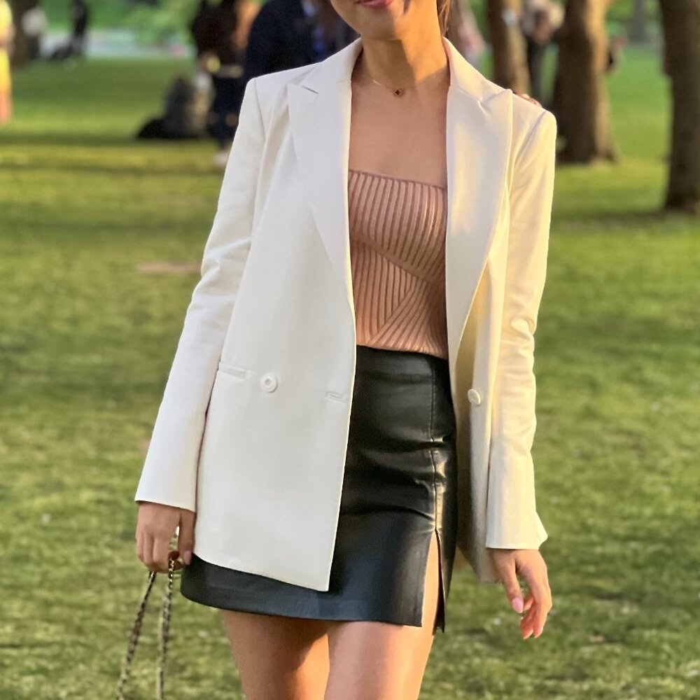 LIKE NEW Alice + Olivia Justin Vegan Leather Double Breasted Blazer Size 0 Cream